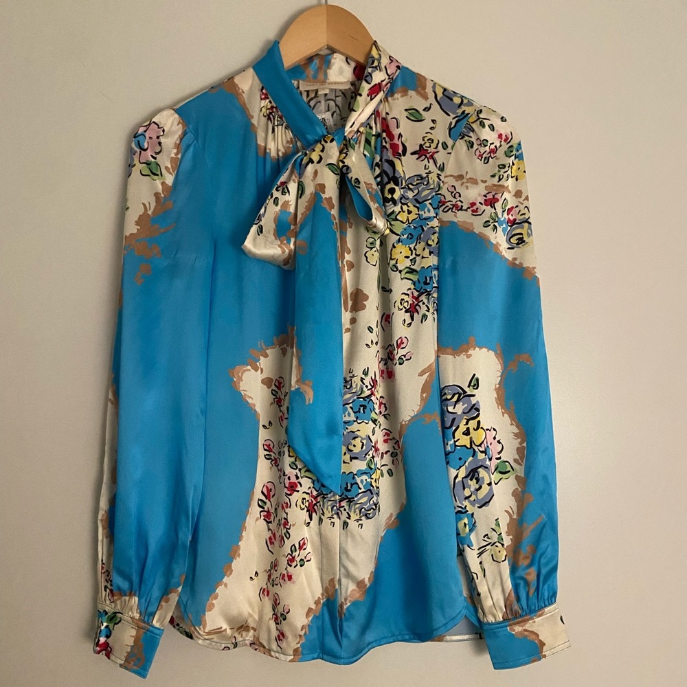 Tory Burch floral print silk shirt. Size 4. Brand new.